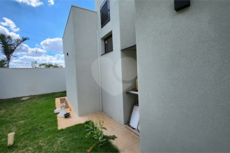 Casa à venda com 3 quartos, sendo 1 suíte, em Parque Atlanta, Araraquara, SP