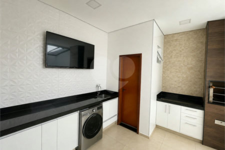 Casa à venda com 3 quartos, sendo 1 suíte, no condomínio Horto Florestal II, Sorocaba - SP