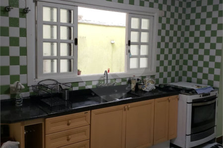 Casa à venda com 6 quartos, sendo 3 suítes, em Alto Ipiranga, Mogi das Cruzes, SP