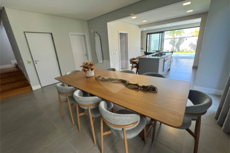 Casa à venda com 4 suítes no condomínio Villas do Golf, Itu - SP