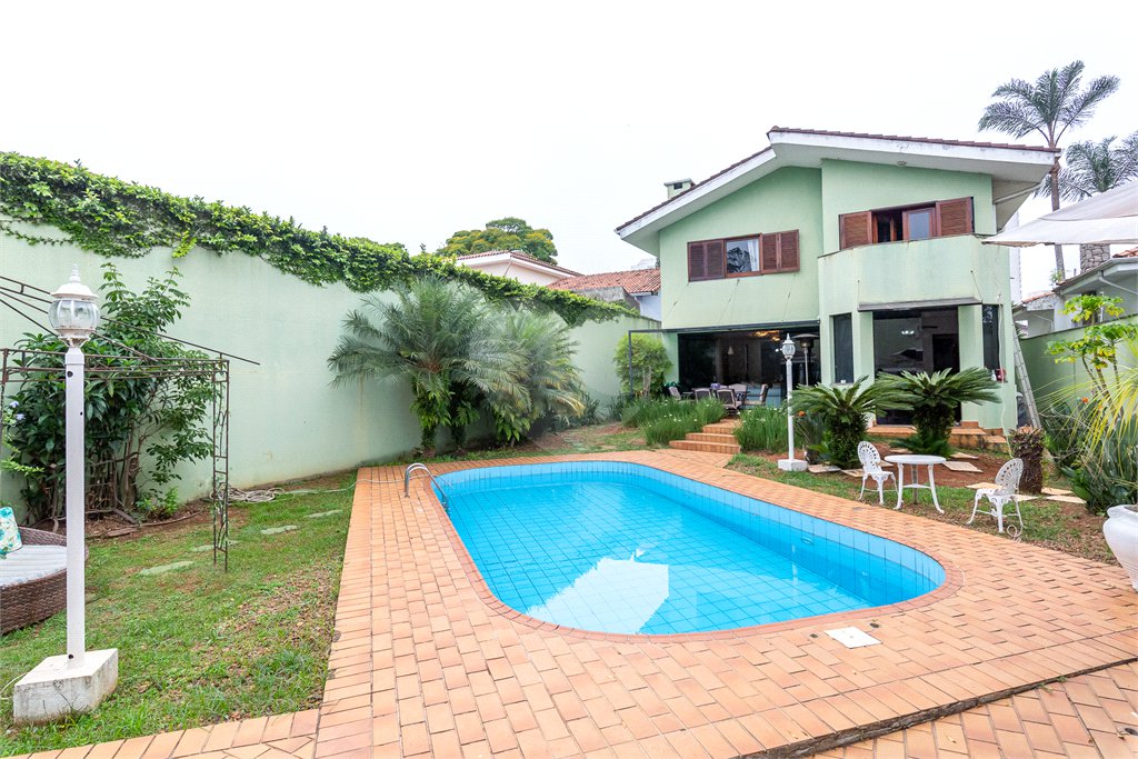 Casa à venda com 4 quartos, sendo 2 suítes, em Brooklin Paulista, São Paulo, SP