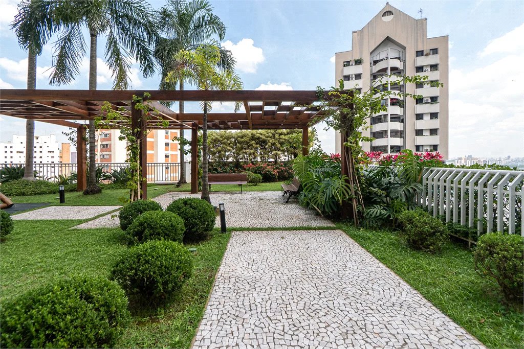 Apartamento à venda com 3 suítes em Sumarezinho, São Paulo, SP