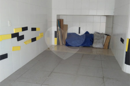 Sobrado à venda com 3 quartos em Vila Paulicéia, São Paulo, SP