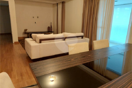 Apartamento à venda ou para alugar com 2 suítes em Brooklin, São Paulo, SP
