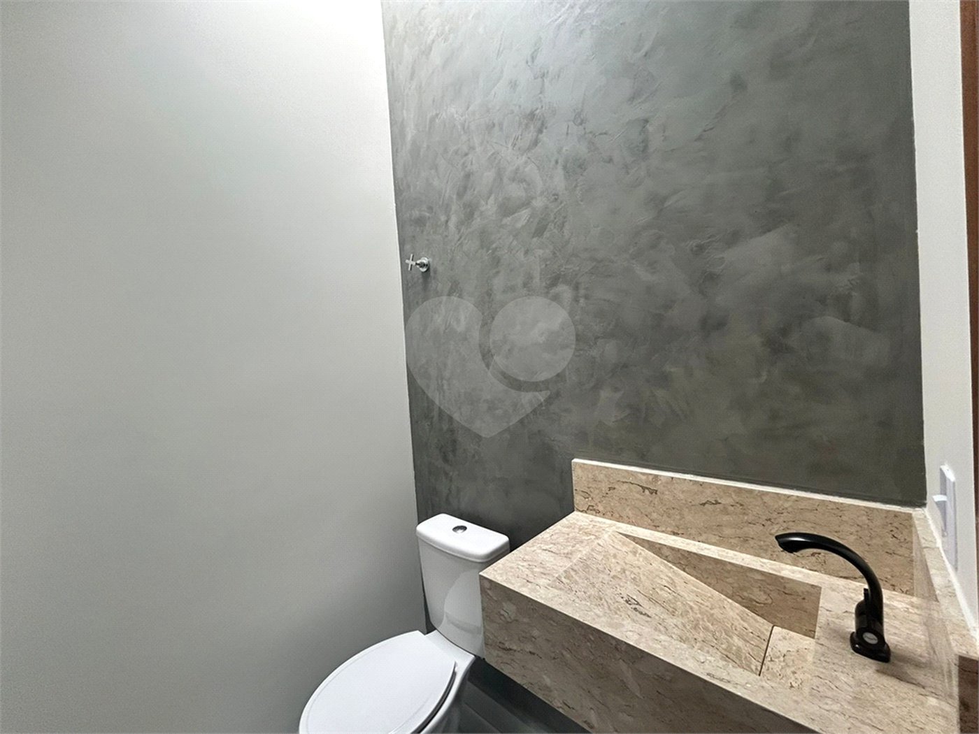 Casa à venda com 3 suítes no condomínio Jardim Villagio Wanel, Sorocaba - SP