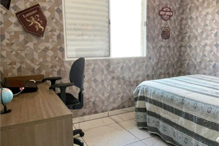 Casa Térrea à Venda com 3 dormitórios em Atibaia/SP