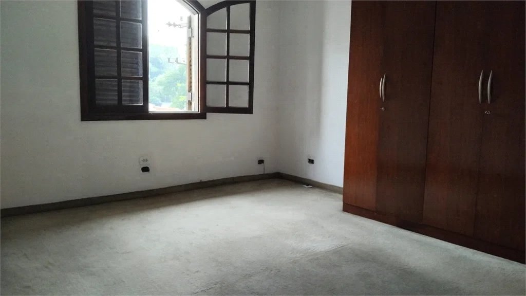 Sobrado à venda com 3 quartos em Jardim Odete, São Paulo, SP