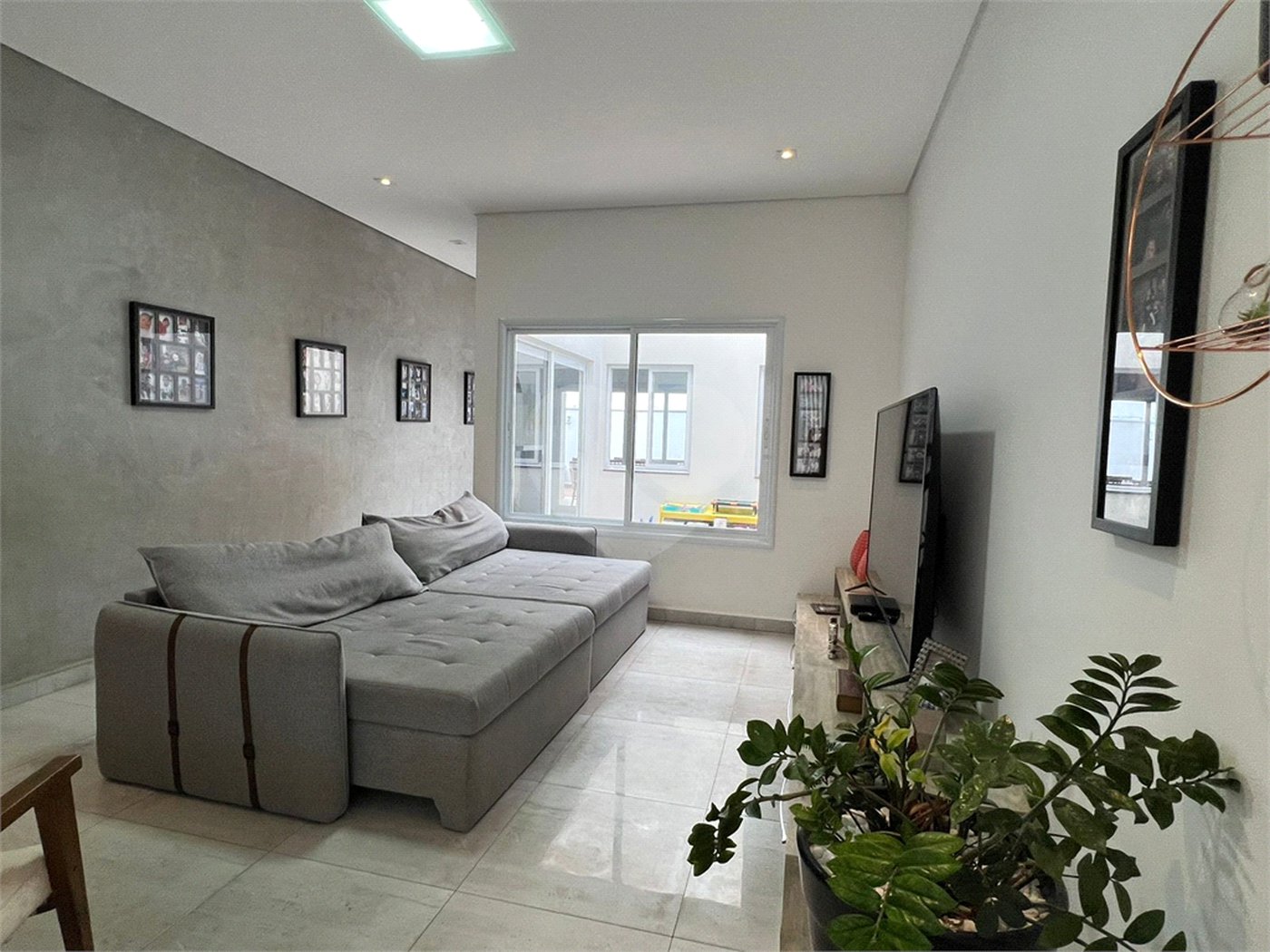 Casa à venda com 3 quartos, sendo 1 suíte,  no condomínio Golden Park Residence, Sorocaba - SP