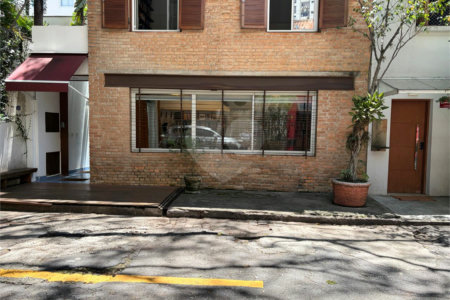 Casa de Vila para alugar com 4 quartos, sendo 1 suíte, em Itaim Bibi, São Paulo, SP