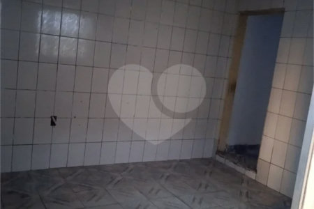 Casa com 180m², 3 quartos, 2 garagens, à venda em Guaianazes