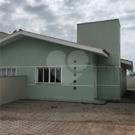 Casa Térrea à venda com 3 quartos, sendo 1 suíte,  no Centro, Bom Jesus dos Perdões, SP