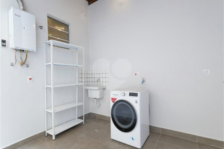 Apartamento à venda com 4 quartos, sendo 1 suíte, em Pinheiros, São Paulo, SP