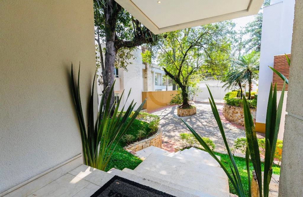 Casa à venda com 4 suítes no condomínio Vila Alba, São Paulo - SP