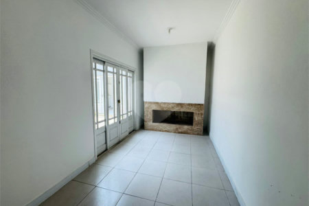 Casa à venda com 3 quartos, sendo 1 suíte, em Vila Galvão, Guarulhos, SP
