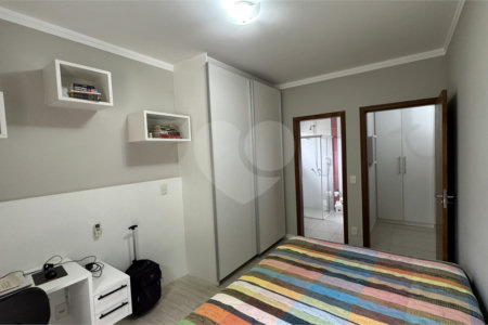 Casa à venda com 3 suítes no condomínio Residencial Delle Stelle, Louveira - SP