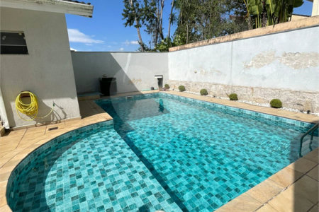 Casa à venda com 4 suítes no condomínio Aruã Lagos, Mogi das Cruzes - SP