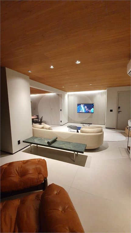 Apartamento à venda com 2 suítes em Vila Olímpia, São Paulo, SP