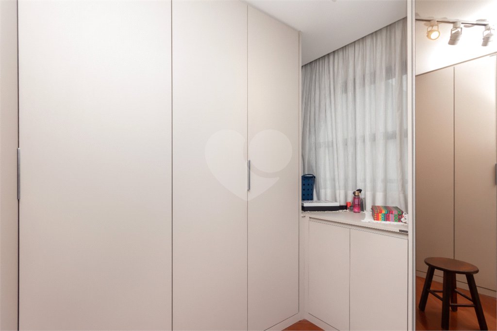 Casa à venda com 2 quartos, sendo 1 suíte, no condomínio Vloft, São Paulo - SP