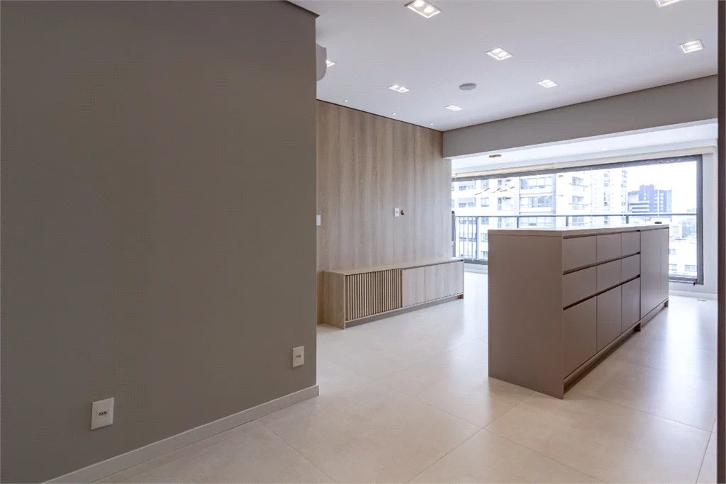 Apartamento à venda com 3 quartos, sendo 2 suítes, em Brooklin Paulista, São Paulo, SP