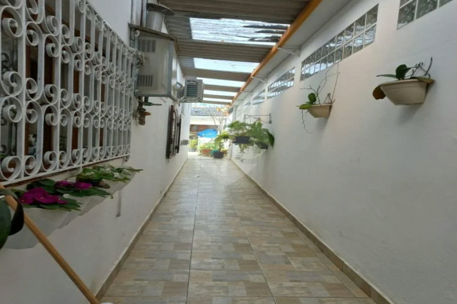 Casa à venda com 3 quartos, sendo 2 suítes, em Jardim Oriental, São Paulo, SP