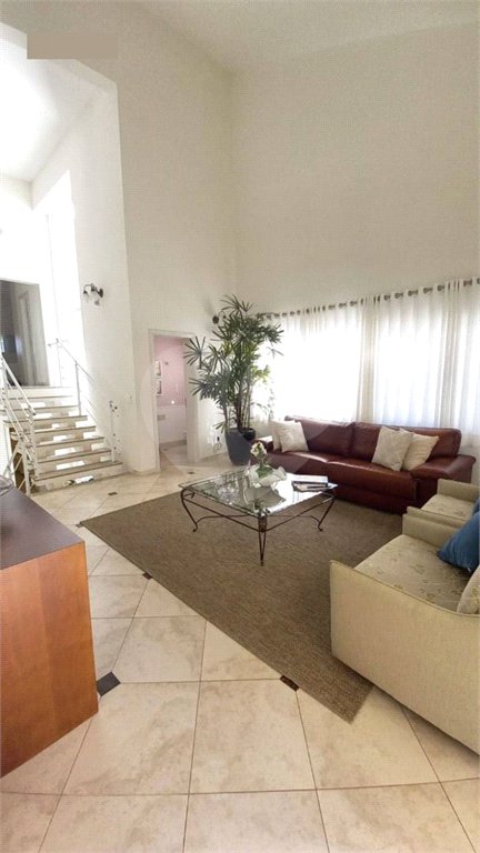 Casa à venda com 3 suítes no condomínio Residencial Parque Arco-íris, Atibaia - SP