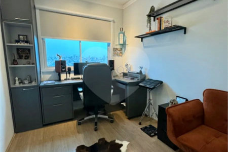 Apartamento à venda com 2 quartos, sendo 1 suíte,  em Cerâmica, São Caetano do Sul, SP