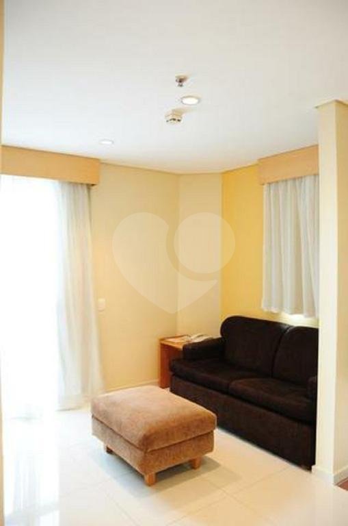 Flat à venda com 1 quarto em Santana, São Paulo, SP