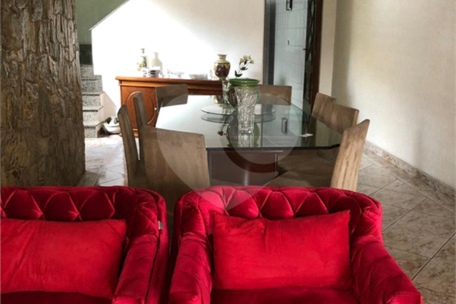 Sobrado à venda com 3 quartos, sendo 1 suíte,  em Vila Guilherme, São Paulo, SP