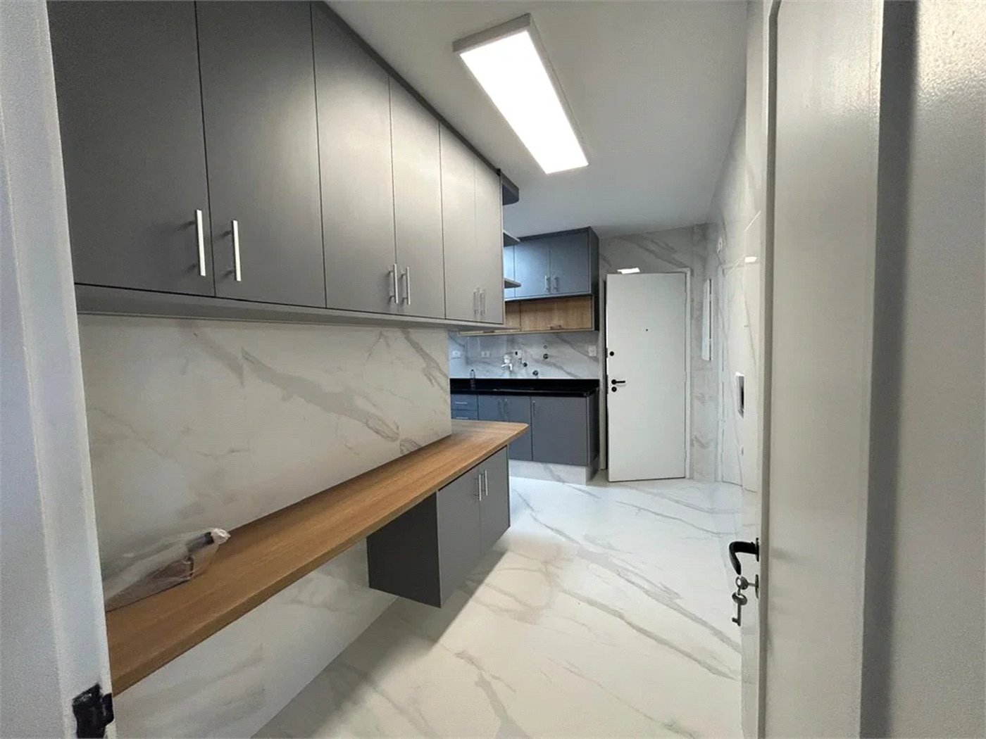 Apartamento para alugar com 3 quartos, sendo 1 suíte, em Pinheiros, São Paulo, SP