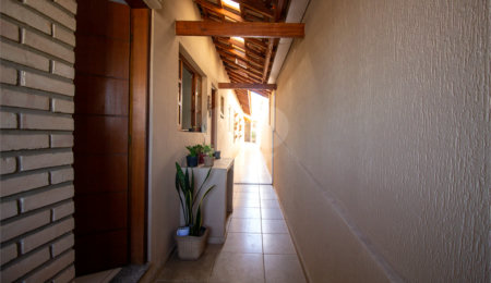 Casa à venda com 3 quartos, sendo 1 suíte,  em Jardim Villaça, São Roque, SP
