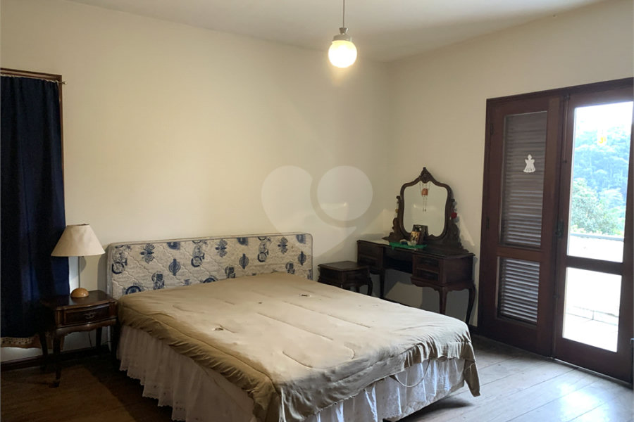Sobrado à venda com 4 quartos, sendo 2 suítes,  em Tremembé, São Paulo, SP