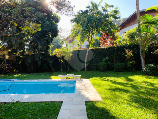 Sobrado à venda com 3 quartos, sendo 1 suíte,  em Interlagos, São Paulo, SP