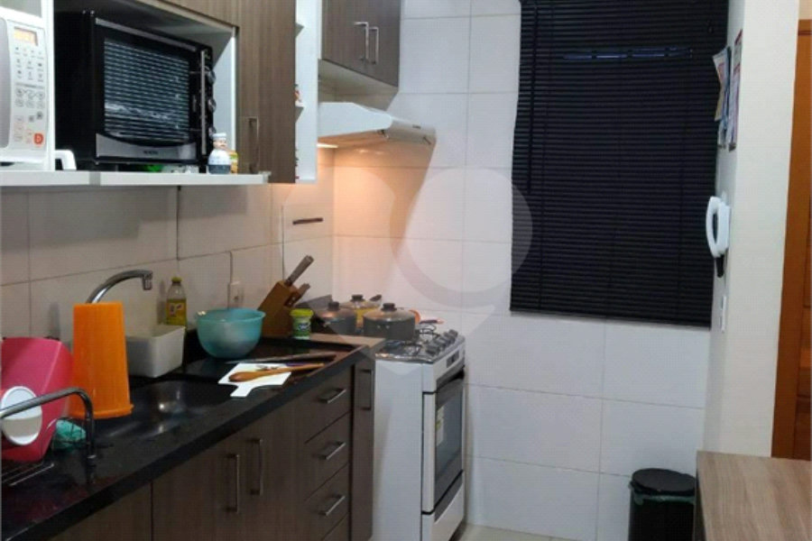 Casa à venda com 2 suítes no condomínio Residencial Matos, São Paulo - SP