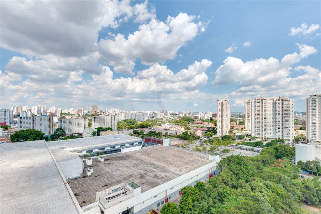Apartamento à venda com 3 quartos, sendo 2 suítes, em Santo Amaro, São Paulo, SP