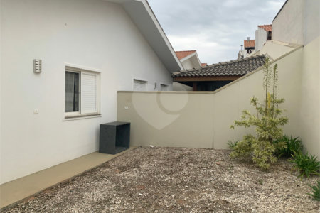Casa à venda com 3 quartos, sendo 1 suíte, no condomínio Marf Iii- Fase III, Bom Jesus dos Perdões - SP