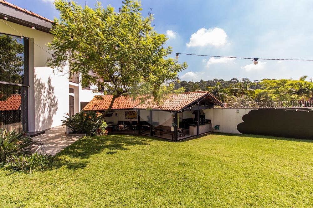 Casa à venda com 4 suítes em Jardim Marajoara, São Paulo, SP