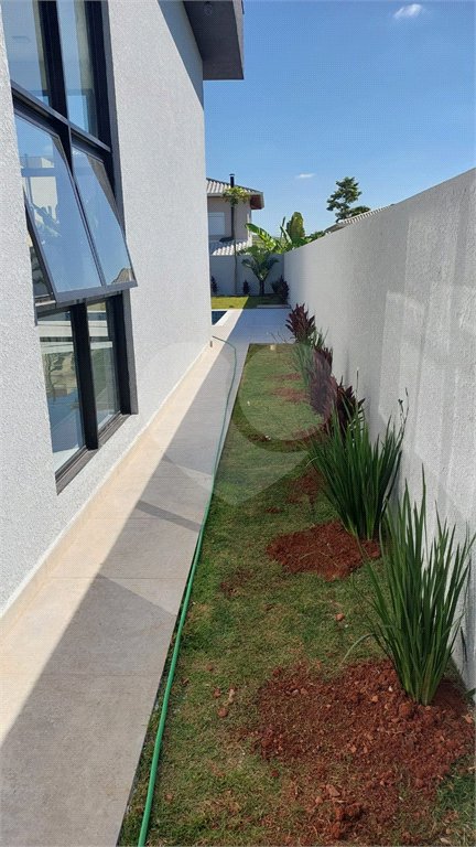 Casa à venda com 3 suítes no condomínio Shambala III, Atibaia - SP