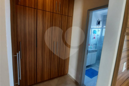 Casa à venda com 3 suítes no condomínio Parque Arco Iris, Atibaia - SP
