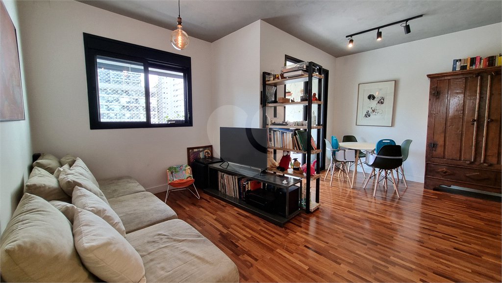 Apartamento à venda com 2 quartos, sendo 1 suíte, em Pinheiros, São Paulo, SP