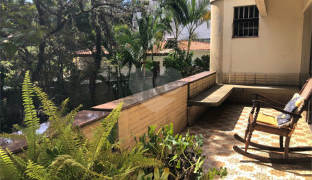 Sobrado à venda com 5 quartos, sendo 1 suíte,  em Jardim São Bento, São Paulo, SP