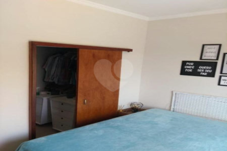 Casa à venda com 2 quartos no condomínio Portal do Bosque, Louveira - SP