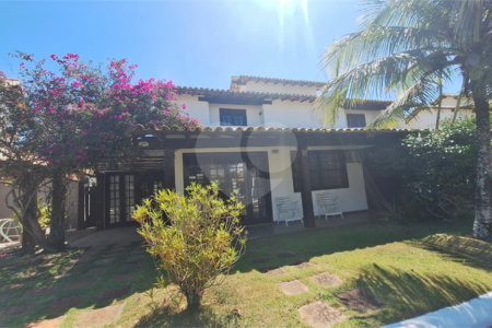 Casa para alugar com 3 quartos, sendo 2 suítes, em Praia Rasa, Armação dos Búzios, RJ
