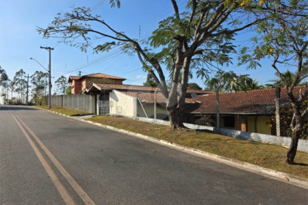 Chácara à venda com 4 quartos em Monterrey, Louveira, SP