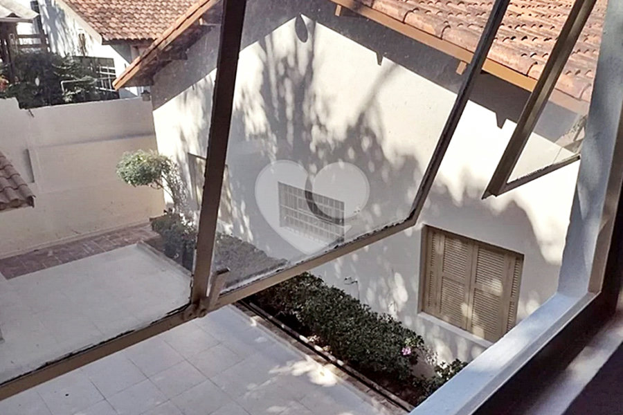 Sobrado à venda com 4 quartos, sendo 1 suíte, em Tremembé, São Paulo, SP