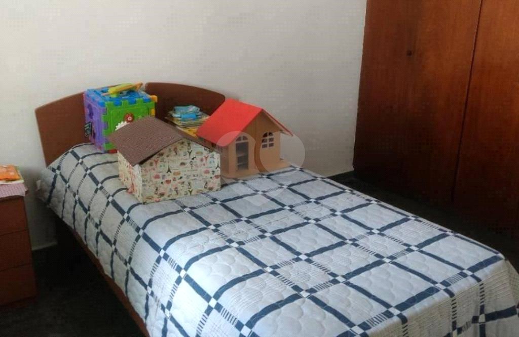 Casa à venda com 3 quartos, sendo 1 suíte, em Vila Mariana, São Paulo, SP
