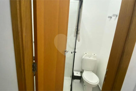 Casa à venda com 3 quartos, sendo 1 suíte, no condomínio Garden Village, São Paulo - SP