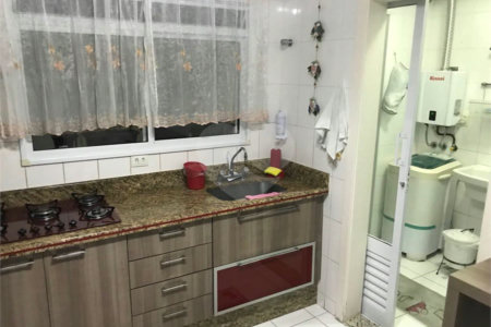 Casa à venda com 4 quartos, sendo 3 suítes,  no condomínio Villa das Flores, Mogi das Cruzes - SP