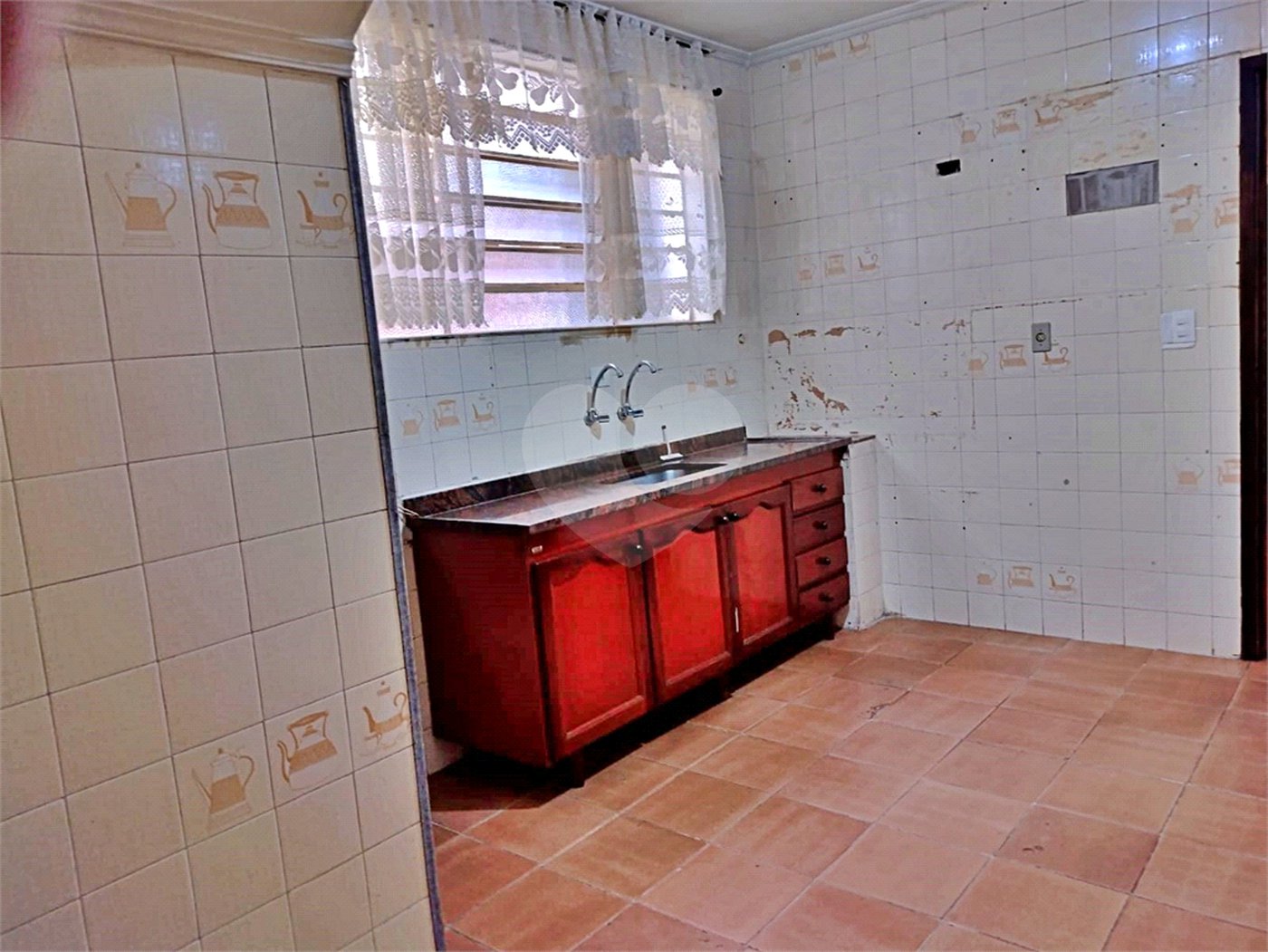 Sobrado à venda com 3 quartos, sendo 1 suíte,  em Parque Colonial, São Paulo, SP