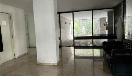 Apartamento à venda com 3 quartos, sendo 1 suíte,  em Cerqueira César, São Paulo, SP