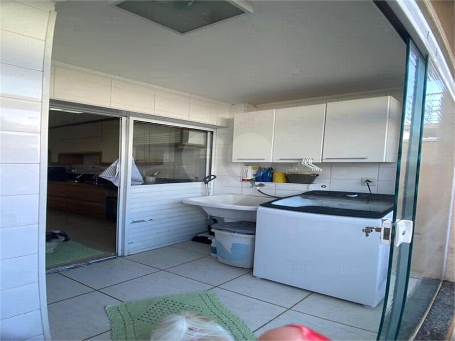 Casa à venda com 3 quartos, sendo 1 suíte, no condomínio Residencial Green Village, Indaiatuba - SP